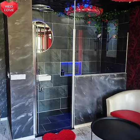 Love Apartmanok Eger * エゲル